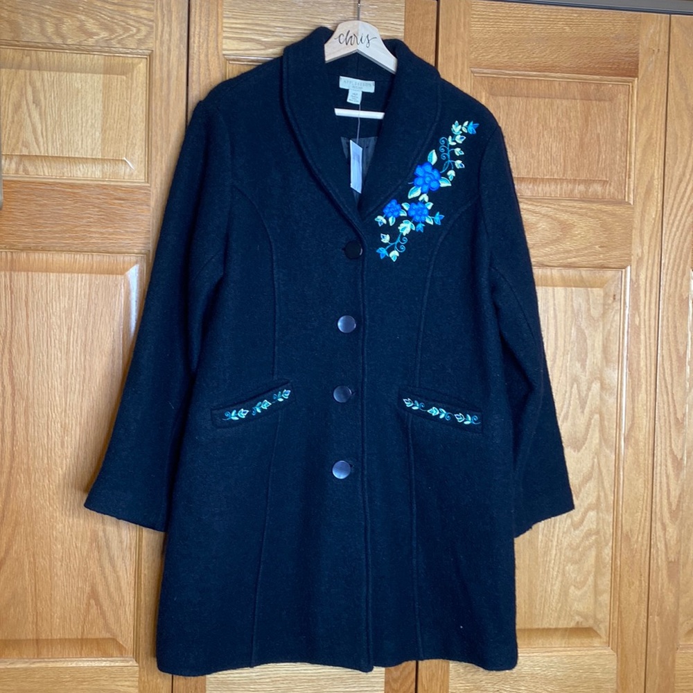 Appleseeds black floral embroidered 100% wool coat lined size 14 P